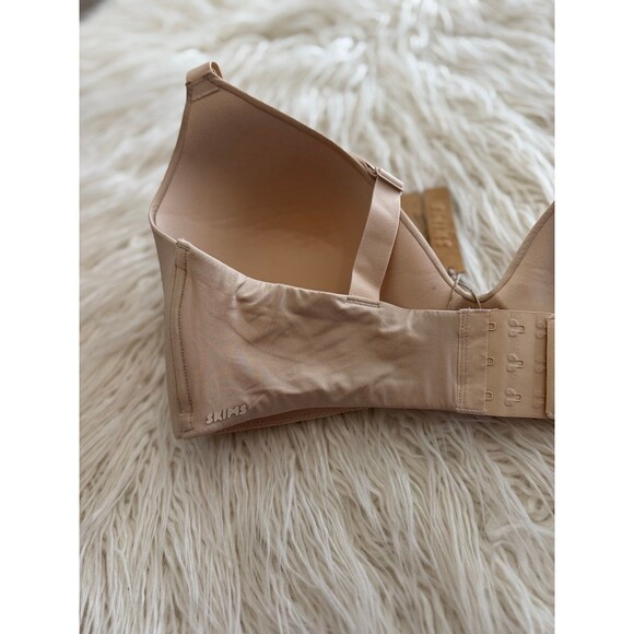 Skims Wireless Form T-shirt Bra Sand Size 40DD - Picture 7 of 8